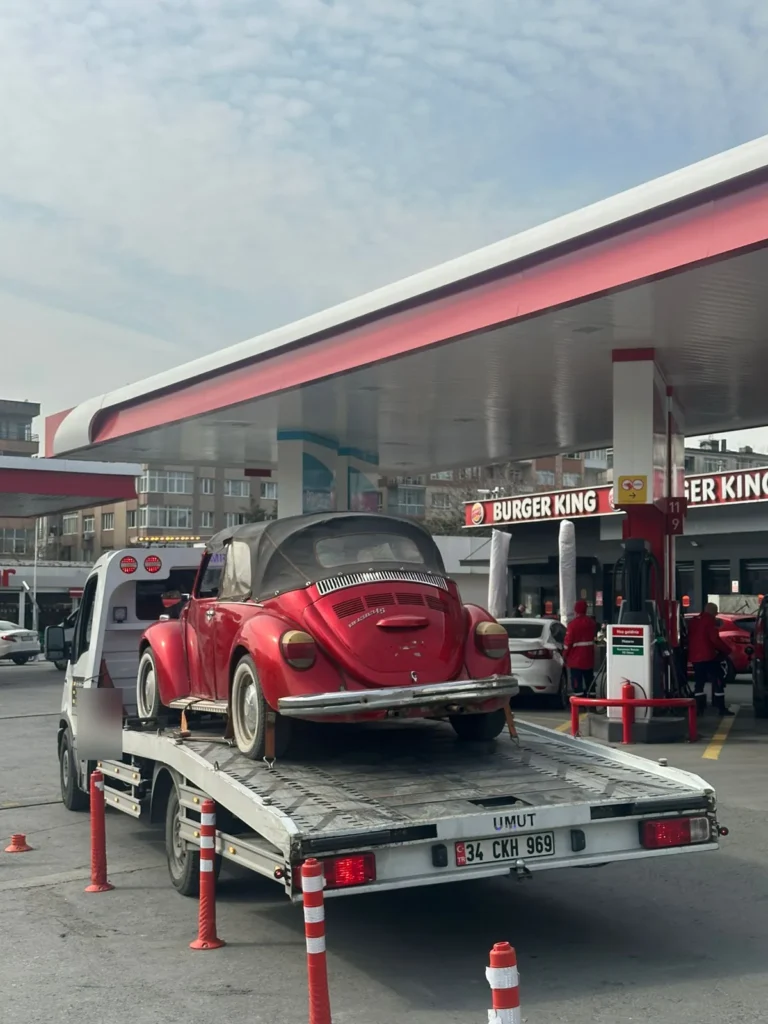 Kayar kasa çekicide taşınan klasik Vosvos
